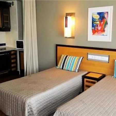 アパート Exciting アルブフェイラ